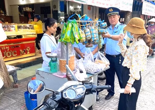 Noi lo an toan ve sinh thuc pham mua le hoi-Hinh-2