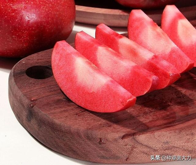 3 loại quả màu đỏ này làm quà biếu Tết thì cả năm gia chủ may mắn 3 loai qua mau do nay lam qua bieu Tet thi ca nam gia chu may man
