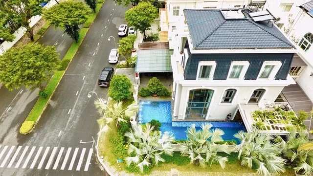 Chong Bao Thy bien vo thanh 'ba hoang' sau dam cuoi-Hinh-5