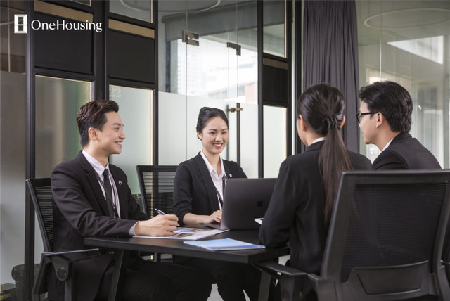 Bất ngờ một DN tuyển nhiều môi giới BĐS, chi hoa hồng "khủng" Bat ngo mot DN tuyen nhieu moi gioi BDS, chi hoa hong