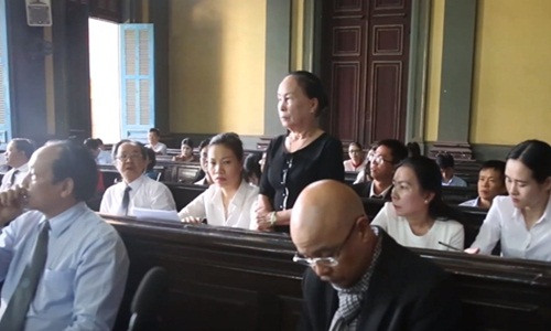 Vợ chồng đại gia Đặng Lê Nguyên Vũ tranh cãi nảy lửa tại tòa Vo chong dai gia Dang Le Nguyen Vu tranh cai nay lua tai toa