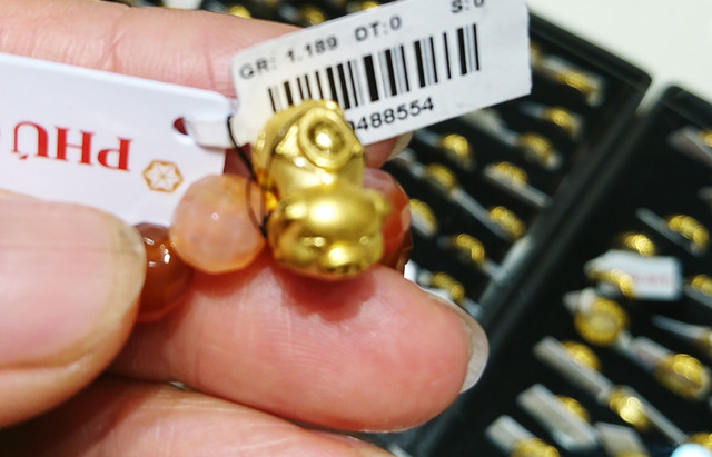 Tượng vàng Phu Thê và loạt sản phẩm độc đáo ngày Vía Thần Tài - Hình 5 Tuong vang Phu The va loat san pham doc dao ngay Via Than Tai-Hinh-5