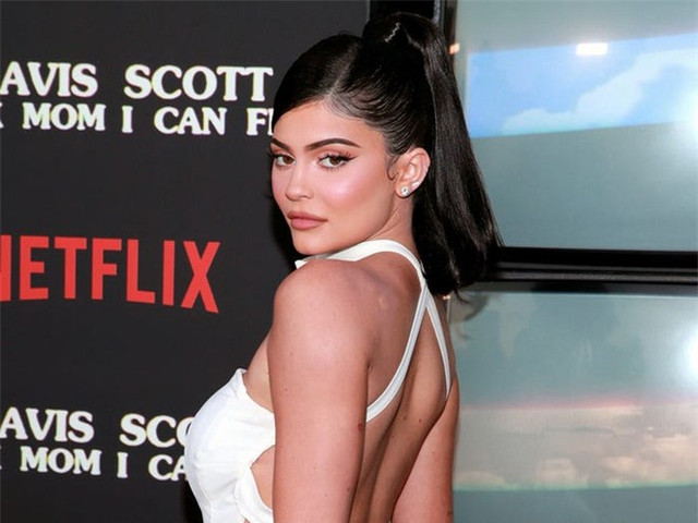 Điểm các tỷ phú, triệu phú thích săn hàng giảm giá - Hình 8 Diem cac ty phu, trieu phu thich san hang giam gia-Hinh-8