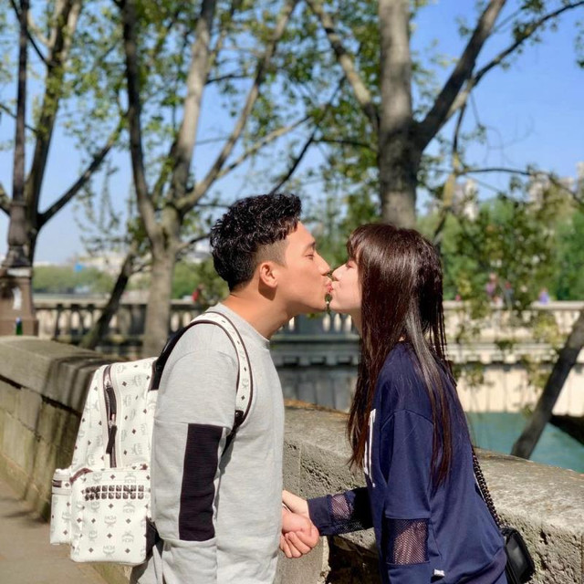 Thú chơi phụ kiện hàng hiệu của Trấn Thành - Hình 4 Thu choi phu kien hang hieu cua Tran Thanh-Hinh-4