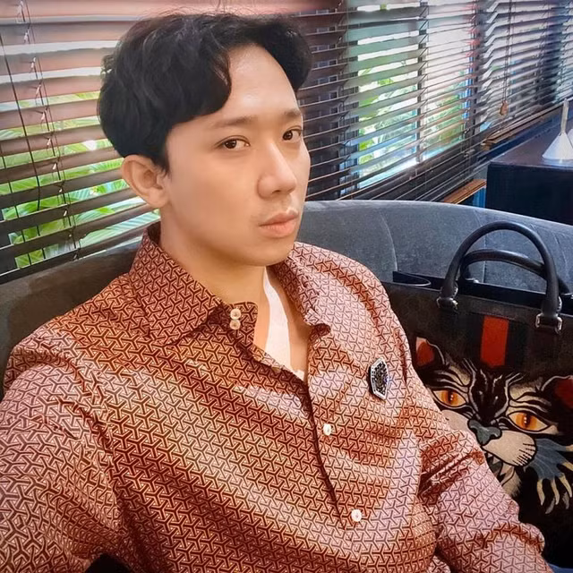 Thu choi phu kien hang hieu cua Tran Thanh