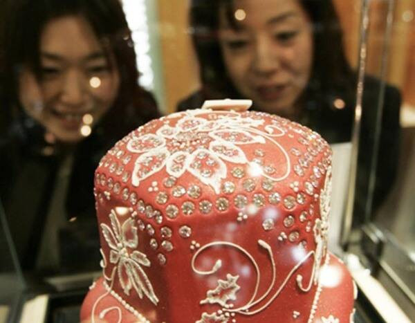 Hé lộ bất ngờ về bánh trái cây kim cương của giới siêu giàu - Hình 4 He lo bat ngo ve banh trai cay kim cuong cua gioi sieu giau-Hinh-4