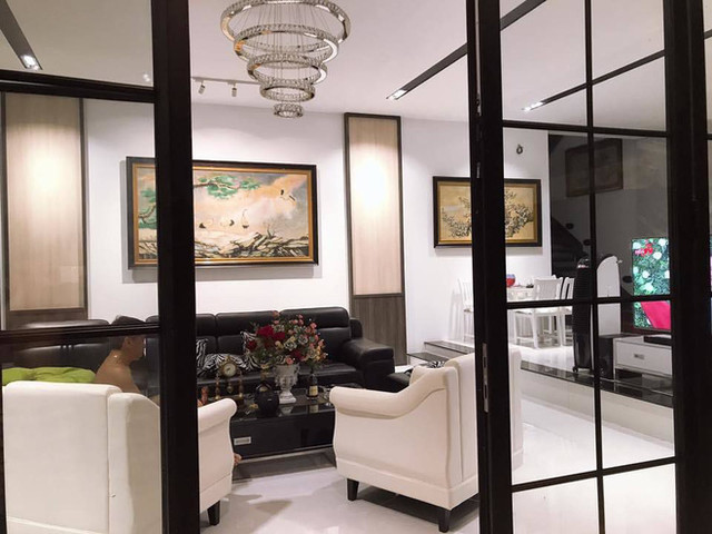 Nội thất khủng trong biệt thự 25 tỷ của diễn viên Quốc Trường - Hình 6 Noi that khung trong biet thu 25 ty cua dien vien Quoc Truong-Hinh-6