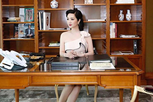 Gặp các nàng hậu U50 với loạt biệt thự trị giá trăm tỷ - Hình 6 Gap cac nang hau U50 voi loat biet thu tri gia tram ty-Hinh-6