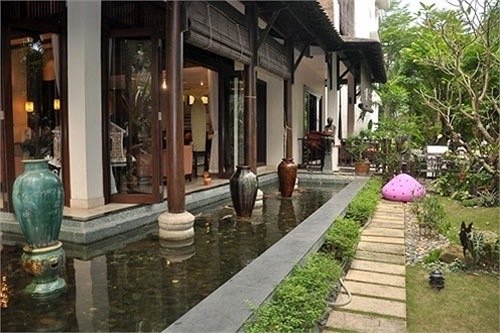 Gặp các nàng hậu U50 với loạt biệt thự trị giá trăm tỷ - Hình 5 Gap cac nang hau U50 voi loat biet thu tri gia tram ty-Hinh-5