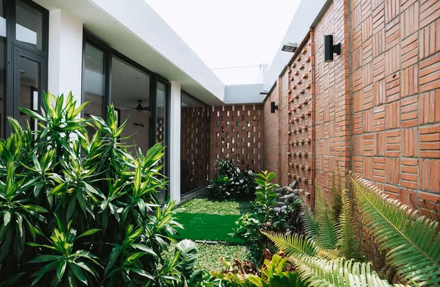 Nha cap 4 tran ngap nang gio, dep my man nho su dung nguyen lieu nay-Hinh-9