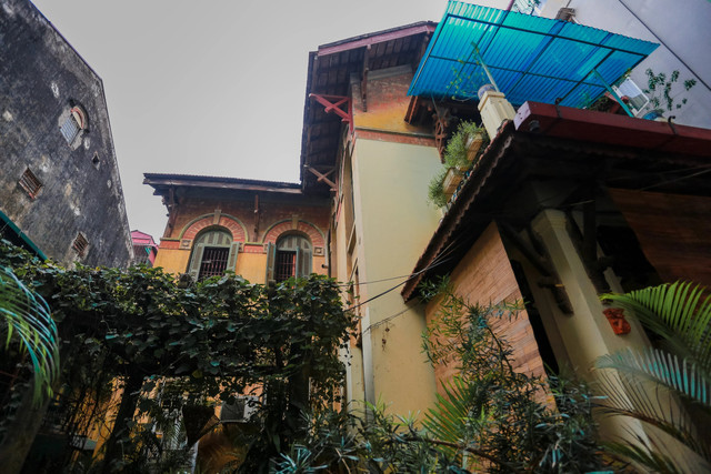 Bên trong biệt thự cổ của ông chủ ngành in “nức tiếng” Hà Nội - Hình 4 Ben trong biet thu co cua ong chu nganh in “nuc tieng” Ha Noi-Hinh-4