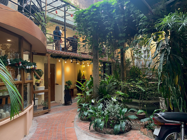 Bên trong biệt thự cổ của ông chủ ngành in “nức tiếng” Hà Nội - Hình 6 Ben trong biet thu co cua ong chu nganh in “nuc tieng” Ha Noi-Hinh-6