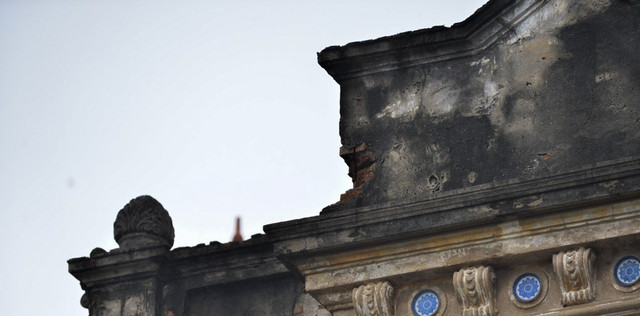 Vào thăm biệt thự trăm tuổi của đại gia làng miến - Hình 9 Vao tham biet thu tram tuoi cua dai gia lang mien-Hinh-9