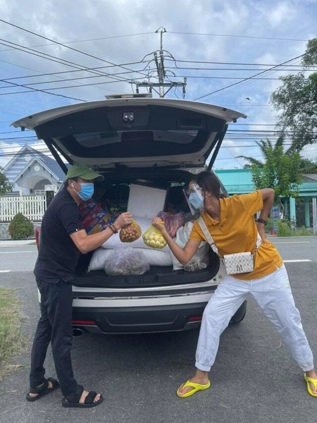 Từ ngày đăng quang Hoa hậu tới nay H'Hen Niê giàu cỡ nào? - Hình 11 Tu ngay dang quang Hoa hau toi nay H'Hen Nie giau co nao?-Hinh-11