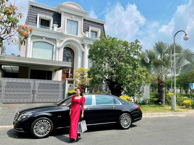 Vào thăm biệt thự đồ sộ của ca sĩ Bảo Thy và chồng đại gia Vao tham biet thu do so cua ca si Bao Thy va chong dai gia