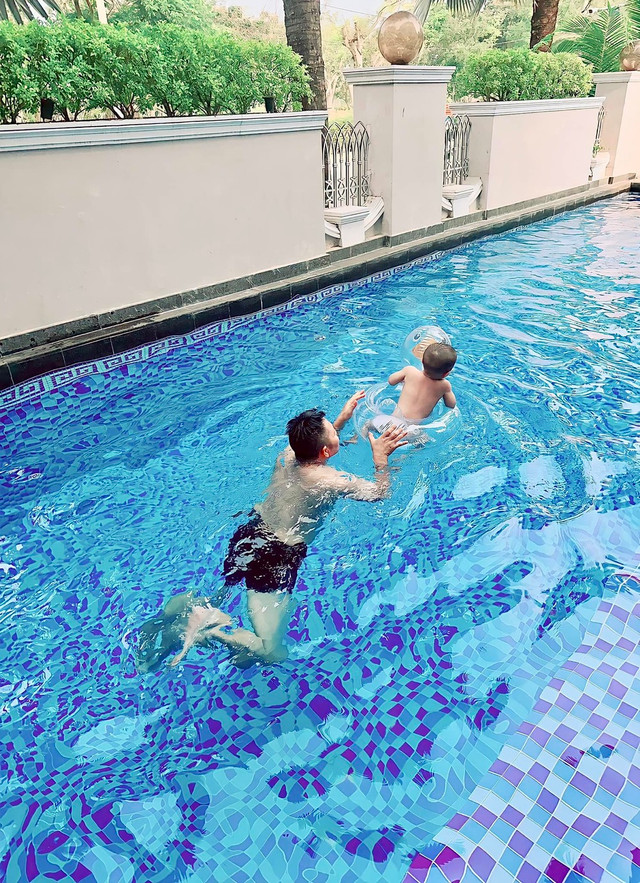 Vao tham biet thu do so cua ca si Bao Thy va chong dai gia-Hinh-10