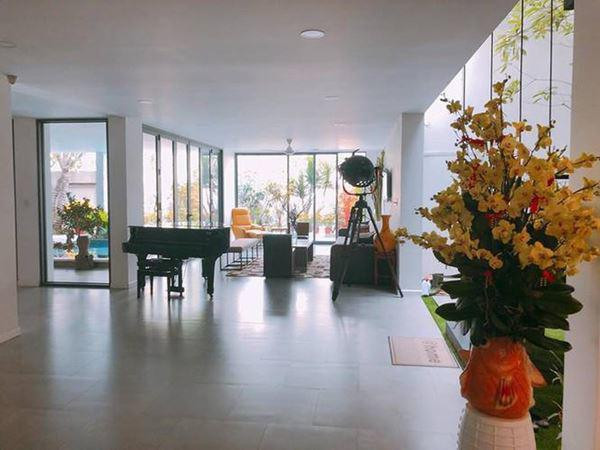 Bố mẹ Hồ Ngọc Hà sở hữu biệt thự 20 tỷ khủng cỡ nào? - Hình 2 Bo me Ho Ngoc Ha so huu biet thu 20 ty khung co nao?-Hinh-2