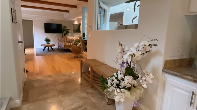 MC Kỳ Duyên sở hữu biệt thự ven biển hoành tráng - Hình 4 MC Ky Duyen so huu biet thu ven bien hoanh trang-Hinh-4