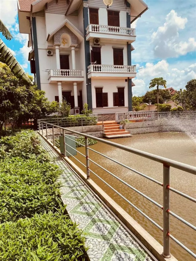 Gia đình nhà chồng của Hoa hậu Ngọc Hân sở hữu biệt thự sang trọng như nào? - Hình 4 Gia dinh nha chong cua Hoa hau Ngoc Han so huu biet thu sang trong nhu nao?-Hinh-4