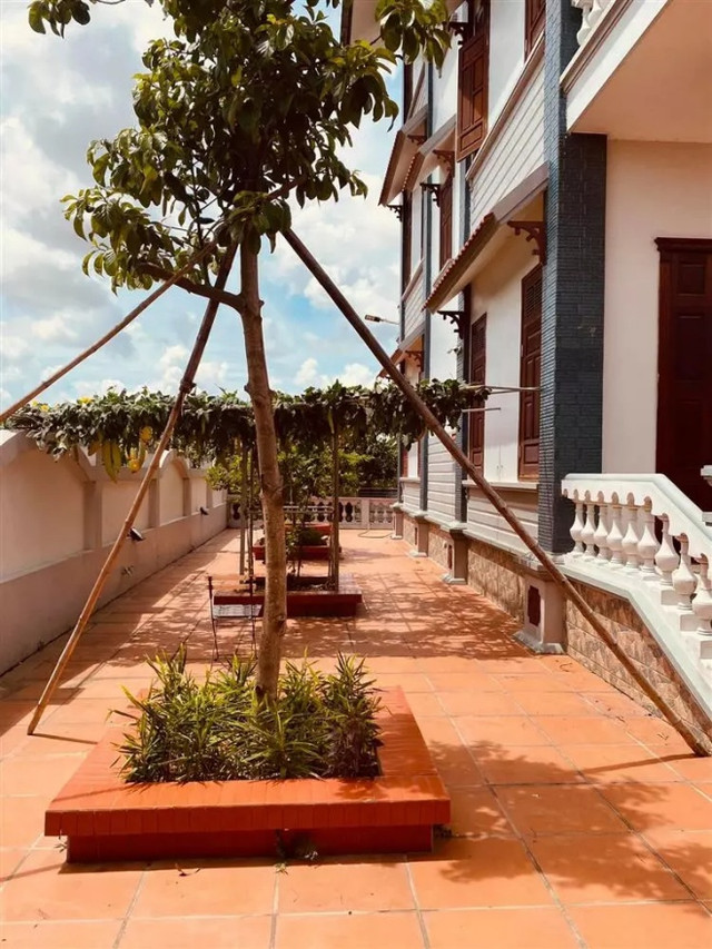 Gia đình nhà chồng của Hoa hậu Ngọc Hân sở hữu biệt thự sang trọng như nào? - Hình 10 Gia dinh nha chong cua Hoa hau Ngoc Han so huu biet thu sang trong nhu nao?-Hinh-10