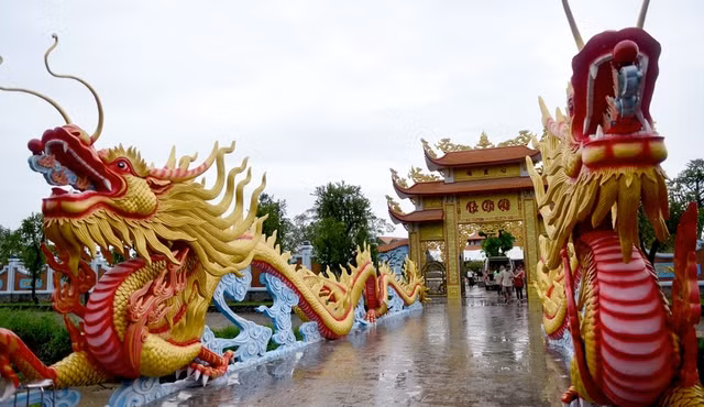 Can canh nhung co ngoi cua danh hai Hoai Linh-Hinh-4