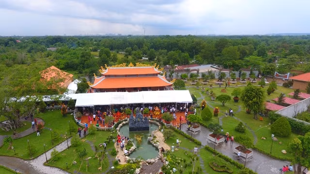 Can canh nhung co ngoi cua danh hai Hoai Linh-Hinh-3