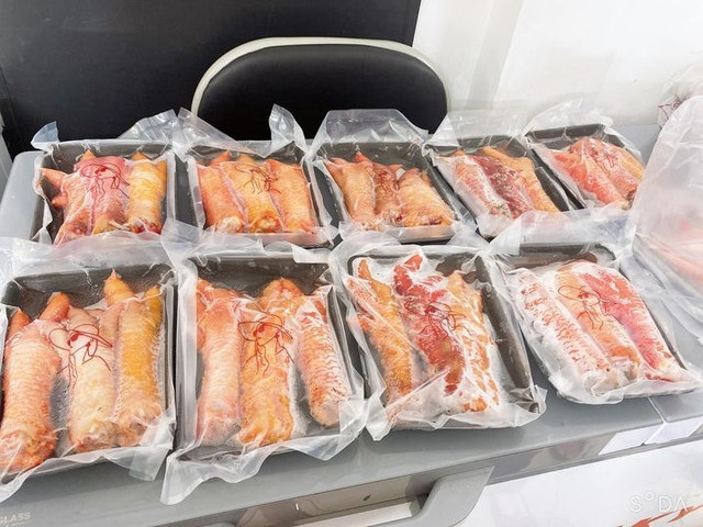 Chân gà Đông Tảo tiền triệu đắt khách mùa World Cup có thể từ gà bệnh, chết - Hình 2 Chan ga Dong Tao tien trieu dat khach mua World Cup co the tu ga benh, chet-Hinh-2