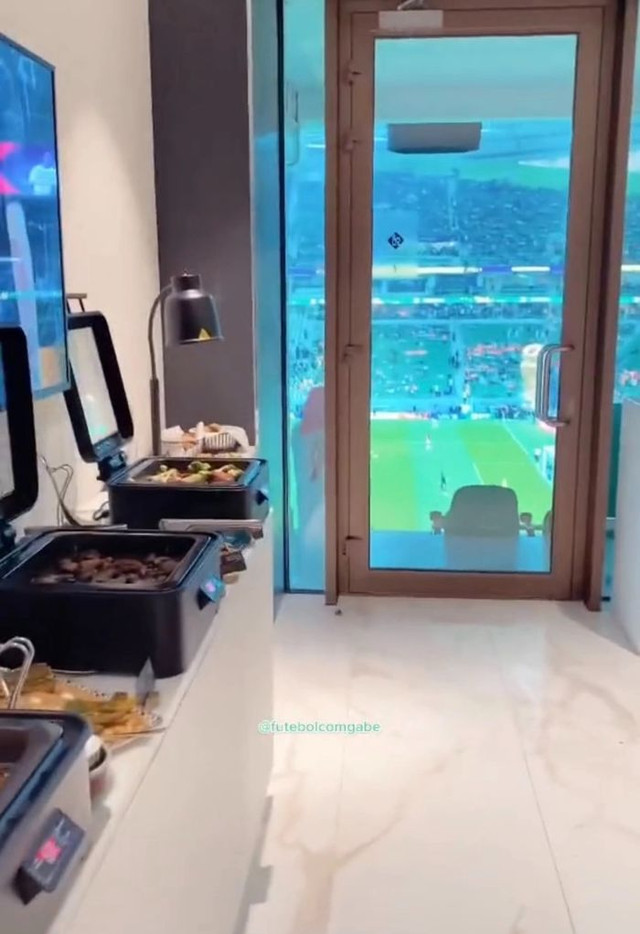 Bất ngờ với phòng xem World Cup 60 tỷ cho giới đại gia - Hình 4 Bat ngo voi phong xem World Cup 60 ty cho gioi dai gia-Hinh-4