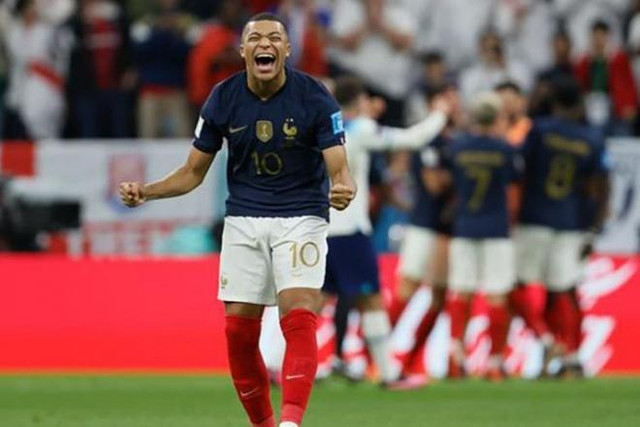 Tiền đạo của đội tuyển Pháp Kylian Mbappe nhận lương 30 tỷ mỗi tuần - Hình 5 Tien dao cua doi tuyen Phap Kylian Mbappe nhan luong 30 ty moi tuan-Hinh-5