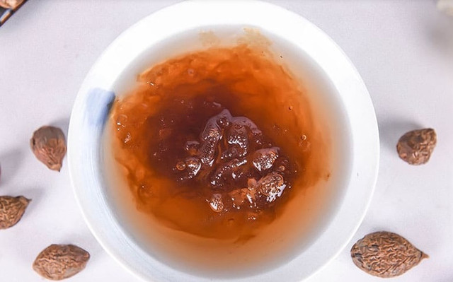 Dân Hà thành lùng mua đặc sản hạt đười ươi bất chấp giá cao - Hình 3 Dan Ha thanh lung mua dac san hat duoi uoi bat chap gia cao-Hinh-3