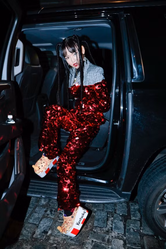 Doc dao guoc cao su, thom mui ga ran cua KFC-Hinh-2