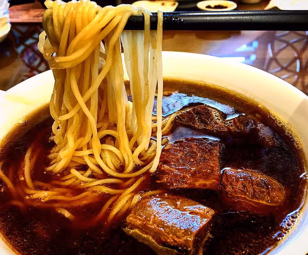 Co gi trong bat mi co gia 7,4 trieu dong, dat nhat the gioi?-Hinh-2