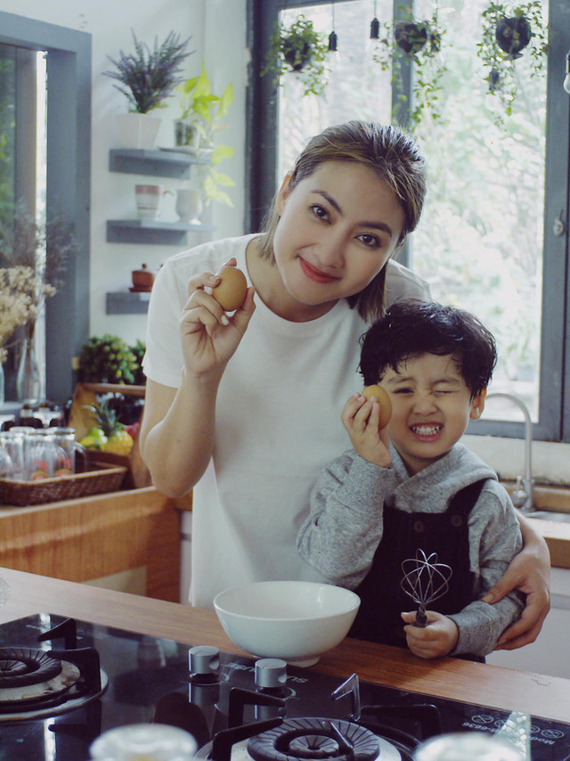 Biệt thự sang chảnh, căn hộ tiện nghi của các bà mẹ đơn thân giới Vbiz - Hình 10 Biet thu sang chanh, can ho tien nghi cua cac ba me don than gioi Vbiz-Hinh-10