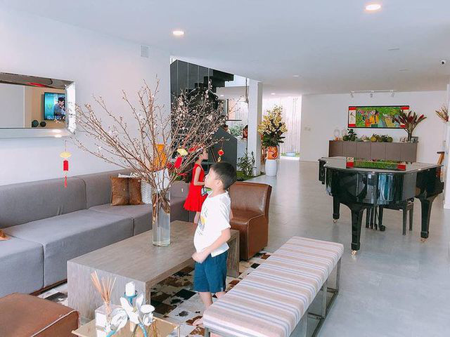 Biệt thự sang chảnh, căn hộ tiện nghi của các bà mẹ đơn thân giới Vbiz - Hình 3 Biet thu sang chanh, can ho tien nghi cua cac ba me don than gioi Vbiz-Hinh-3