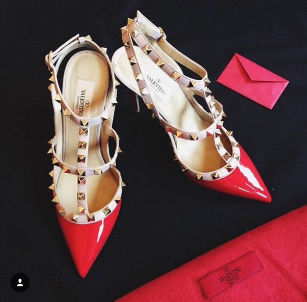 Bộ sưu tập hàng hiệu đắt đỏ của hotgirl vợ Duy Mạnh - Hình 10 Bo suu tap hang hieu dat do cua hotgirl vo Duy Manh-Hinh-10