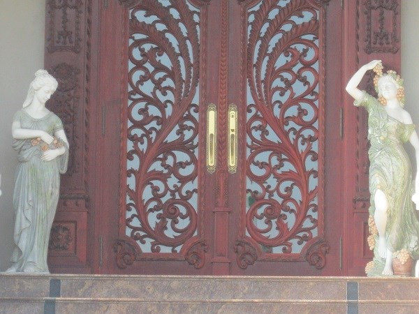 Xem lâu đài trăm tỷ vô tiền khoáng hậu của đại gia Hà Nam - Hình 10 Xem lau dai tram ty vo tien khoang hau cua dai gia Ha Nam-Hinh-10