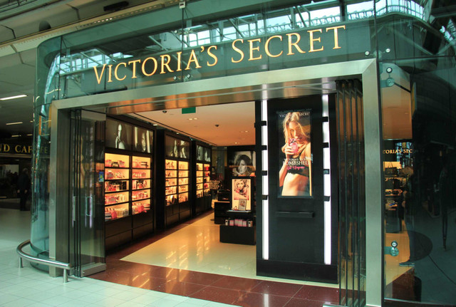COVID-19 khiến Victoria's Secret phải đóng 250 cửa hàng? - Hình 6 COVID-19 khien Victoria's Secret phai dong 250 cua hang?-Hinh-6