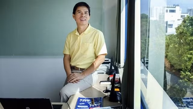 Những đại gia có nghìn tỷ nhưng thích xài đồ rẻ - Hình 12 Nhung dai gia co nghin ty nhung thich xai do re-Hinh-12