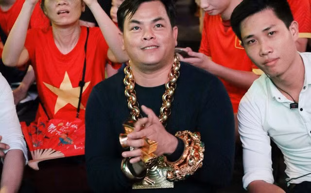 Thú ăn chơi khét tiếng của những đại gia 'xộ khám' vì lừa đảo - Hình 8 Thu an choi khet tieng cua nhung dai gia 'xo kham' vi lua dao-Hinh-8