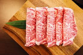 Thịt bò Kobe giá 'cắt cổ' tới 18 triệu đồng/kg vẫn đắt khách vì sao? - Hình 9 Thit bo Kobe gia 'cat co' toi 18 trieu dong/kg van dat khach vi sao?-Hinh-9