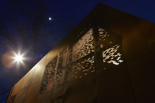 Ngôi nhà thiết kế mái hình học độc đáo hút người xem - Hình 10 Ngoi nha thiet ke mai hinh hoc doc dao hut nguoi xem-Hinh-10