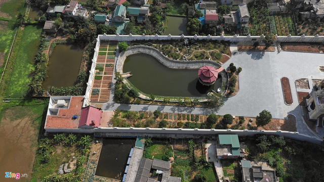 Cận cảnh tòa lâu đài dát vàng nghìn tỷ của đại gia Ninh Bình - Hình 5 Can canh toa lau dai dat vang nghin ty cua dai gia Ninh Binh-Hinh-5