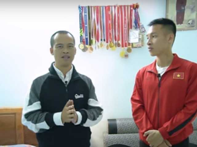Cận cảnh căn nhà giản dị của Đỗ Hùng Dũng vừa đoạt Quả bóng Vàng 2019 - Hình 8 Can canh can nha gian di cua Do Hung Dung vua doat Qua bong Vang 2019-Hinh-8