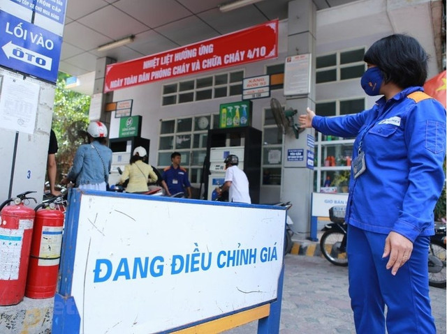 Sau thời gian giảm, giá xăng hôm nay sẽ tăng? Sau thoi gian giam, gia xang hom nay se tang?