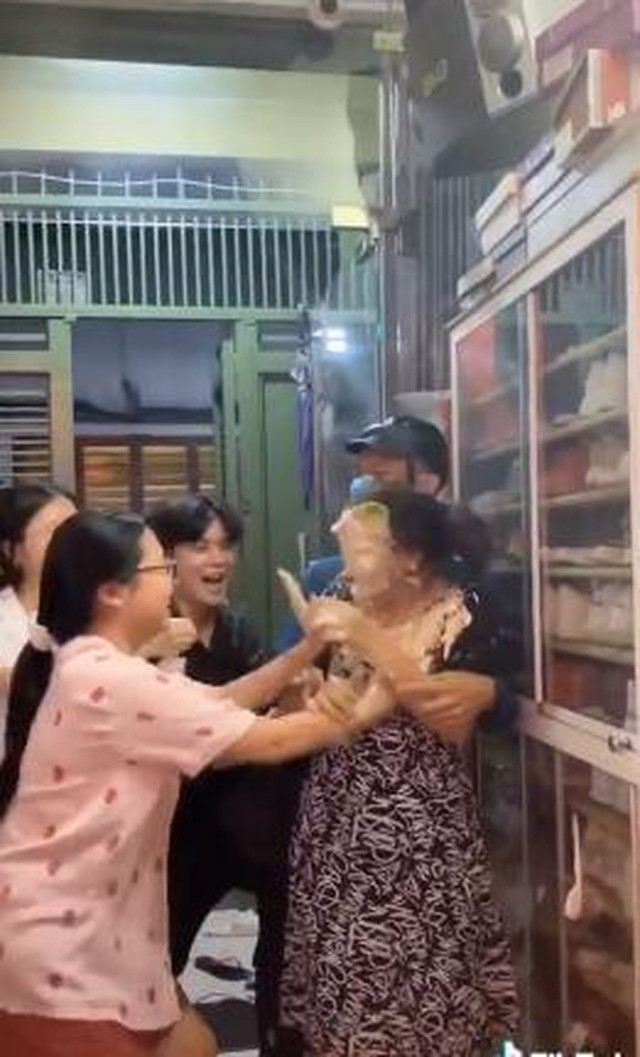 Soi do giau co cua Phuong My Chi o tuoi 17