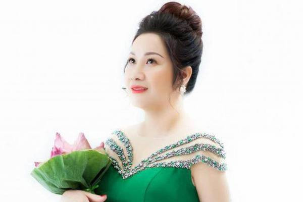 Nữ đại gia bất động sản Dương Đường vừa bị bắt ăn chơi đốt tiền xa xỉ thế nào? - Hình 2 Nu dai gia bat dong san Duong Duong vua bi bat an choi dot tien xa xi the nao?-Hinh-2