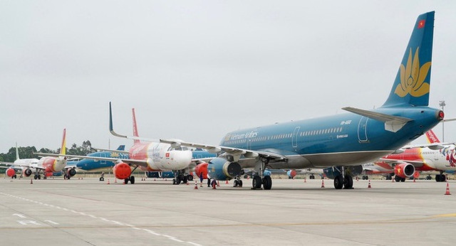 Cục Hàng không “tuýt còi'' các hãng bán vé máy bay sau ngày 15/4 Cuc Hang khong “tuyt coi'' cac hang ban ve may bay sau ngay 15/4