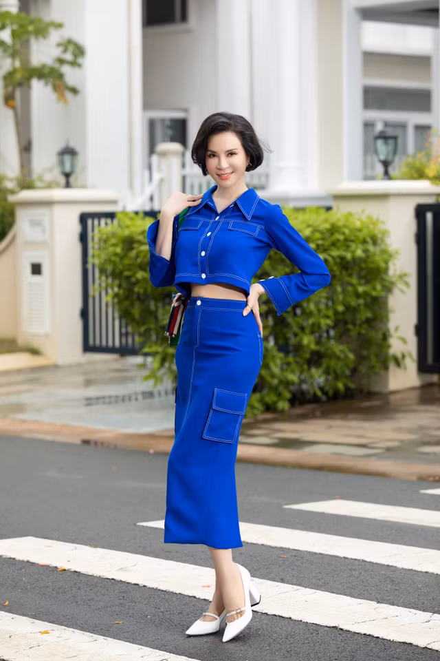 Ben trong biet thu trieu do rong 800 m2 cua MC Thanh Mai