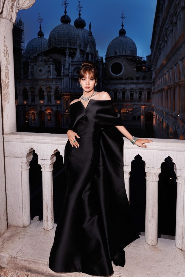 Khối tài sản khủng của em út Blackpink - Hình 10 Khoi tai san khung cua em ut Blackpink-Hinh-10