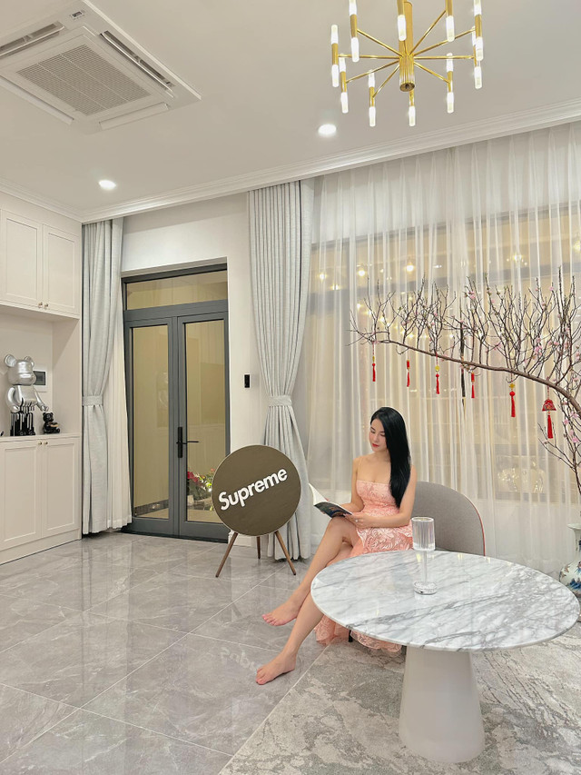Vào thăm căn nhà sang trọng của Diệp Lâm Anh - Hình 11 Vao tham can nha sang trong cua Diep Lam Anh-Hinh-11
